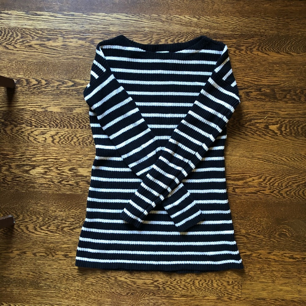 Women’s classic boat neck striped long sweater